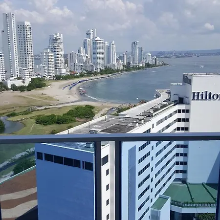 Hermoso Apartamento Frente A La Playa Piso 17 Conquistador, El Laguito Apartamento *