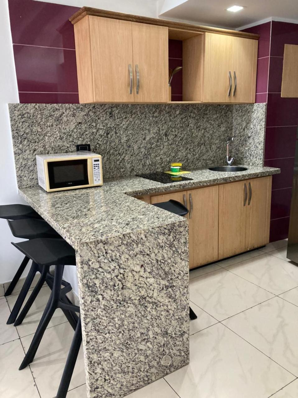 Hermoso Apartamento Frente A La Playa Piso 17 Conquistador, El Laguito Apartment